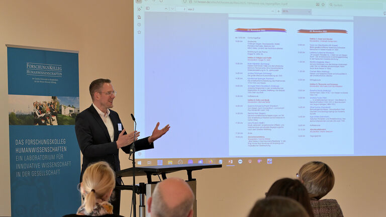 Staatssekretär Christoph Degen eröffnete die Tagung mit einem Grußwort.