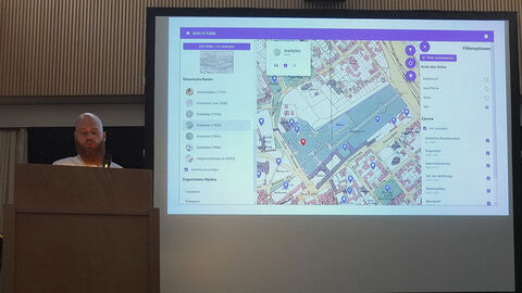 Philipp Peter führte durch die Anwendung und demonstrierte anhand einiger Beispiele deren Funktionsumfang.